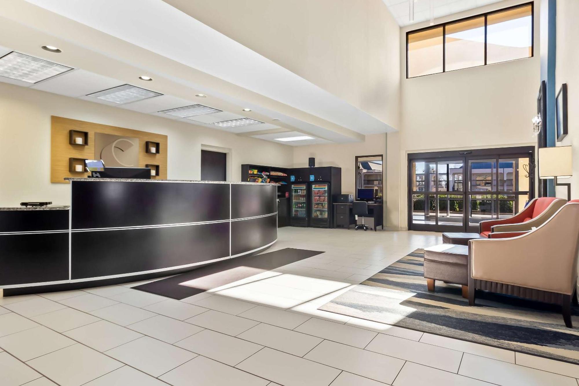 Comfort Hotel Lumberton