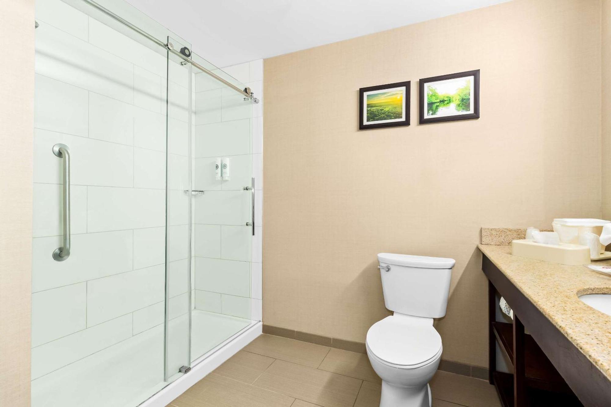 Comfort 3* Lumberton